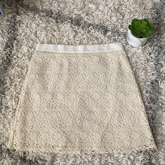 LOFT Women Skirt Lace Cream Color Size 6 - Picture 3 of 11